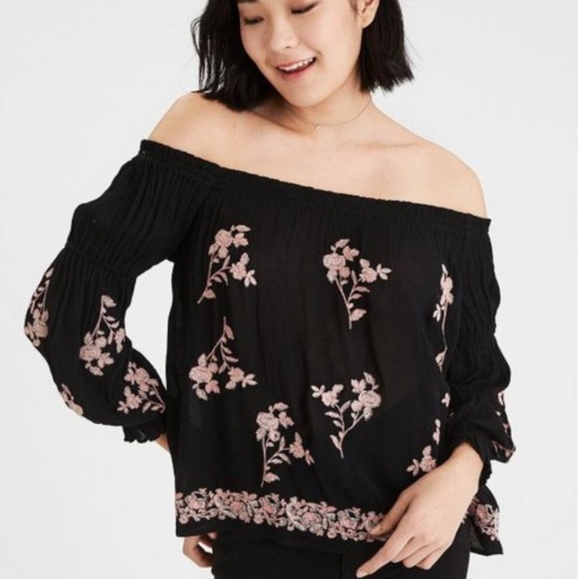 American Eagle Outfitters Tops - AEO off shoulder top